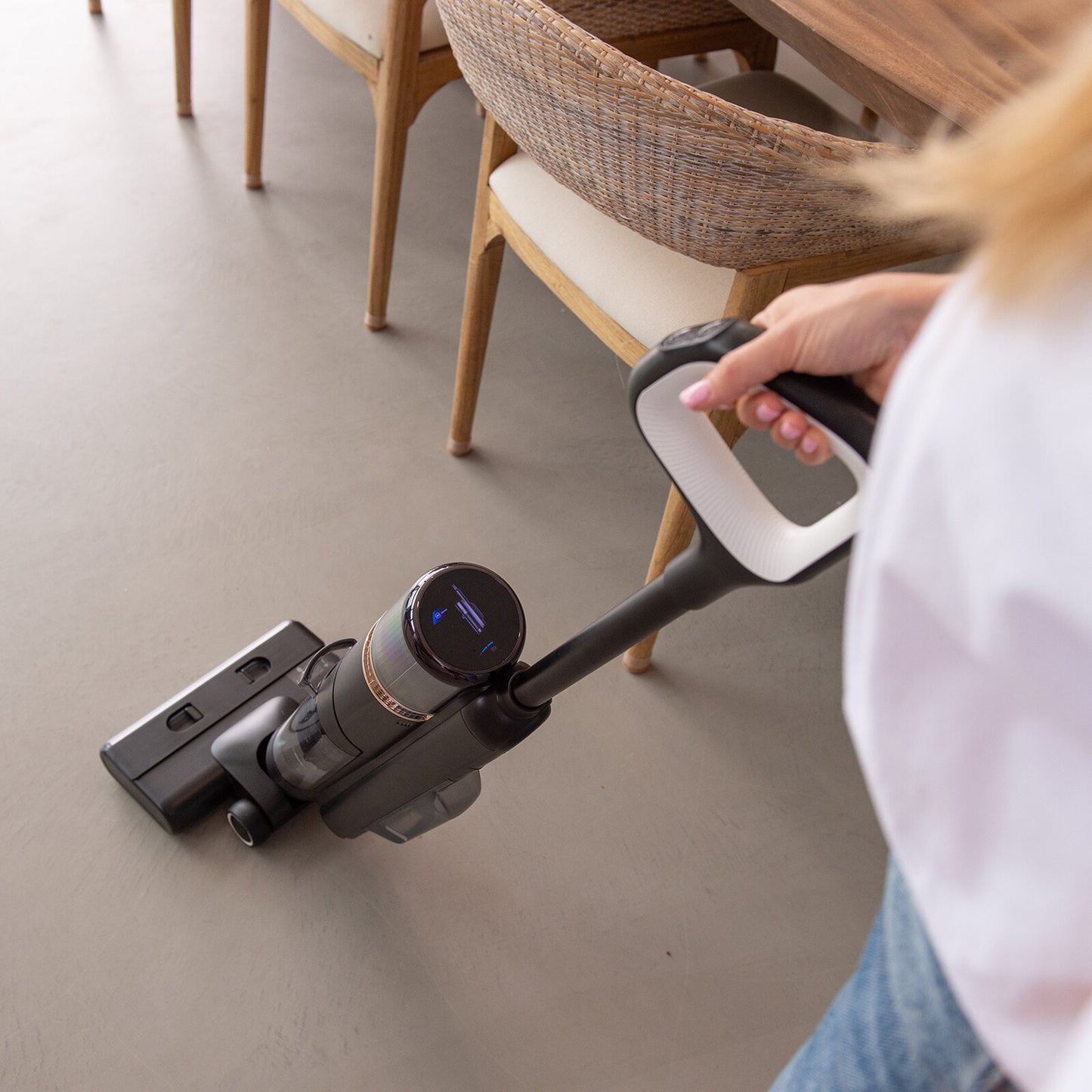 MyGenie Zeus Cordless Wet And Dry Floor Cleaner Voice LCD Screen Bullet Grey
